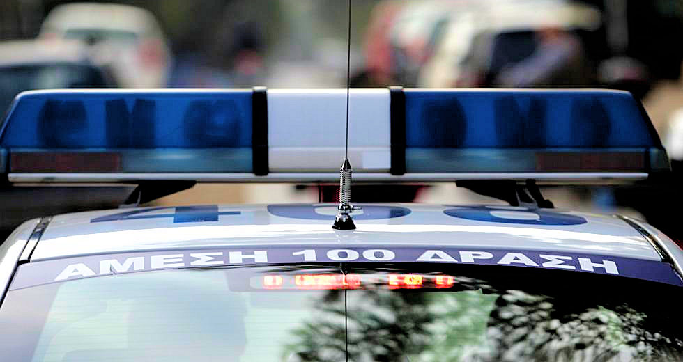 Ταυτοποιήθηκε 16χρονος για τις πέτρες σε εκλογικό τμήμα στα Εξάρχεια