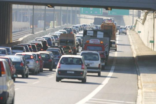 Μία γυναίκα νεκρή σε τροχαίο στην Αττικό Οδό