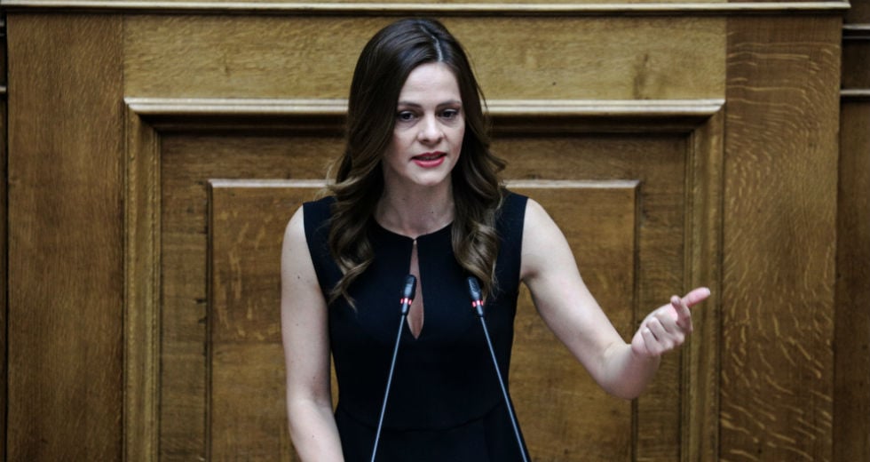 Απάντηση Αχτσιόγλου σε Βρούτση για εκκρεμείς συντάξεις και ΣΕΠΕ