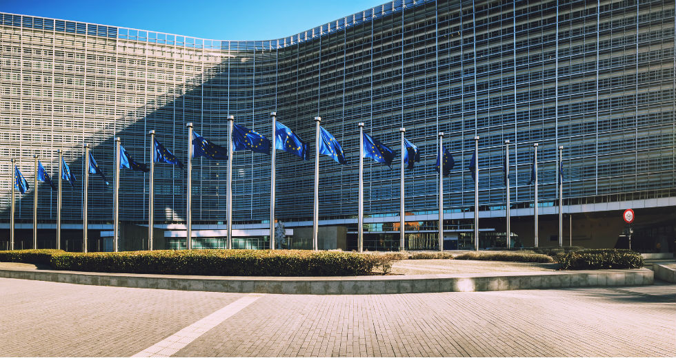 Κομισιόν για ελληνική οικονομία: 2,1% ανάπτυξη το 2019, 2,2% το 2020