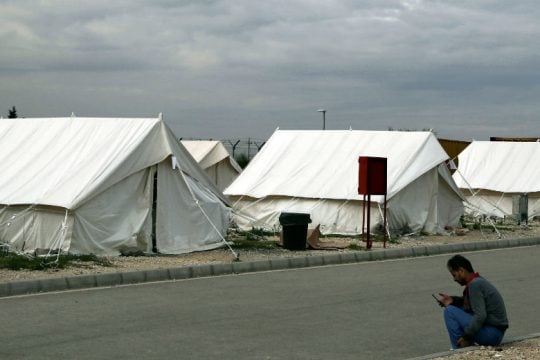 Politico: «Στέλνει» πρόσφυγες η Τουρκία στην Κύπρο;