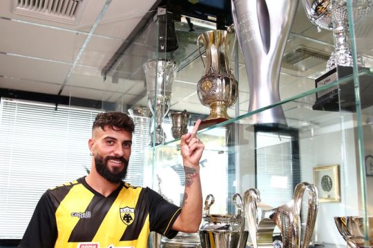 Ενας… πράσινος στα κιτρινόμαυρα