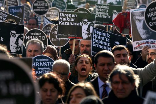 Επτά καταδίκες για το φόνο του δημοσιογράφου Χραντ Ντινκ στην Τουρκία