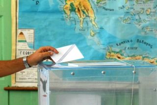 Εκλογικός νόμος και συνταγματική αναθεώρηση