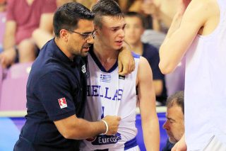 Συντριβή και αποκλεισμός…