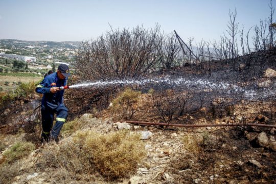 Σε τρία μέτωπα η επιχείρηση κατάσβεσης στην Εύβοια