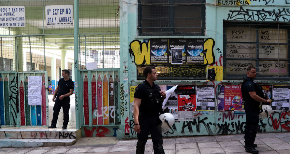 Ομαλά η διαδικασία στο εκλογικό τμήμα των Εξαρχείων