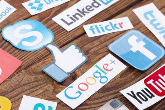 Αμερικανική έρευνα για τον γαλλικό φόρο σε Google και Facebook