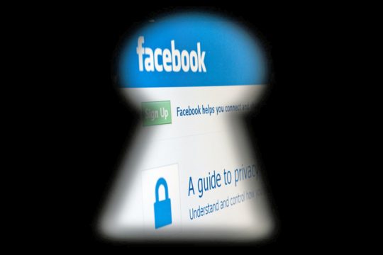 Ποινή-χάδι στη Facebook