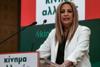 Η Φώφη ξεσπάθωσε κατά του Κυριάκου