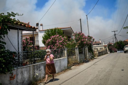 Σε κατάσταση έκτακτης ανάγκης οι πυρόπληκτες περιοχές στην Εύβοια