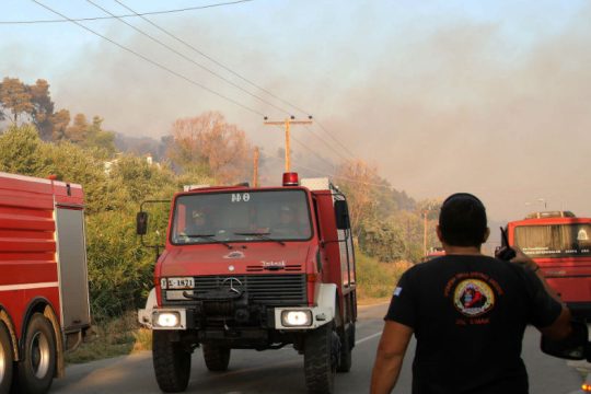 Υπό μερικό έλεγχο η πυρκαγιά στη Φθιώτιδα