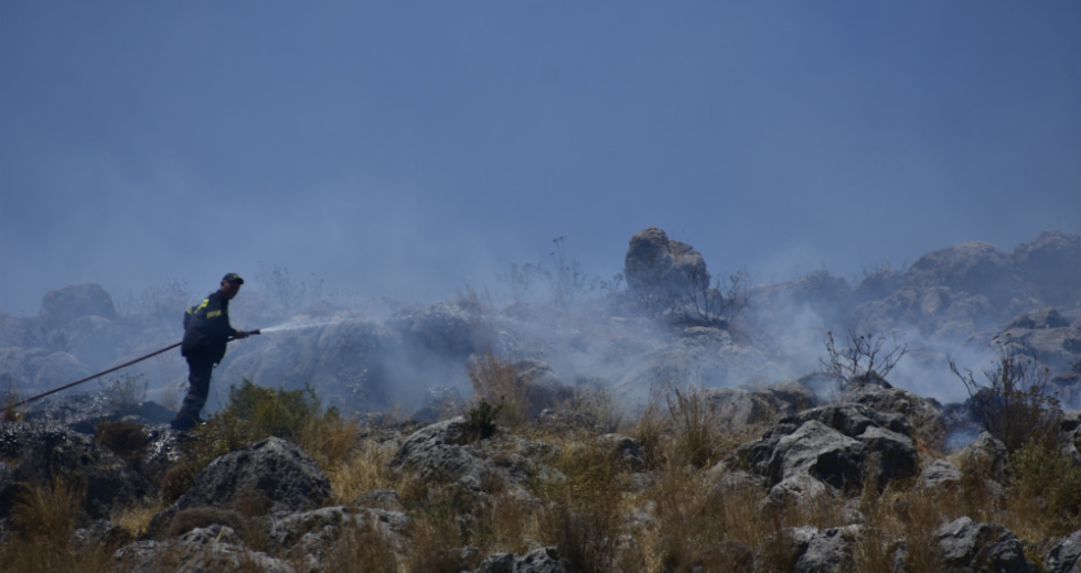 Σε εξέλιξη πυρκαγιά στον Κιθαιρώνα Αττικής