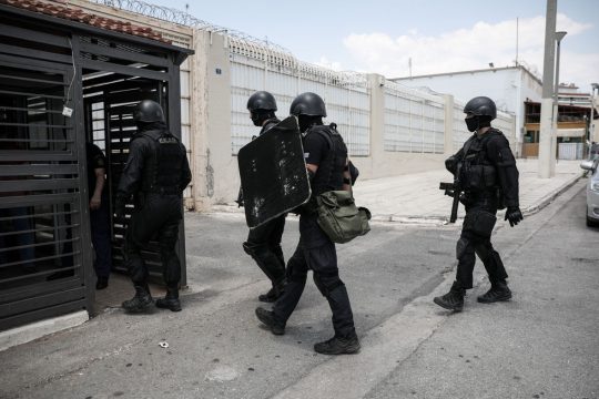 Πού οδηγεί η πρωτοφανής εξαγγελία Μητσοτάκη για τις φυλακές
