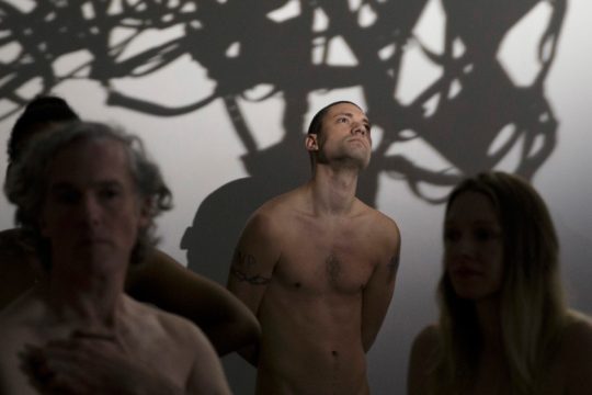 Οι γυμνιστές διαμαρτύρονται για τους ηδονοβλεψίες