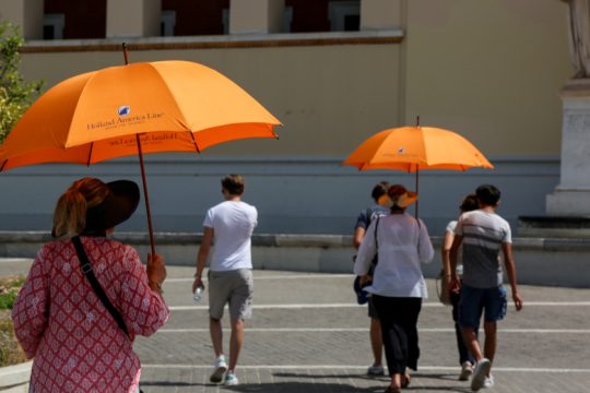 Ζέστη και άστατος καιρός στα βόρεια