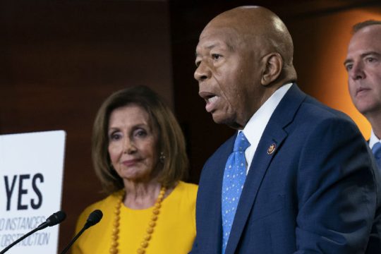 Αδιόρθωτος ο Τραμπ επιμένει ρατσιστικά