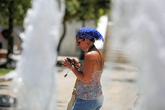 Πώς προστατευόμαστε από τον καύσωνα