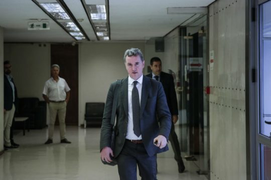 Ενισχυμένη εποπτεία για άλλους έξι μήνες