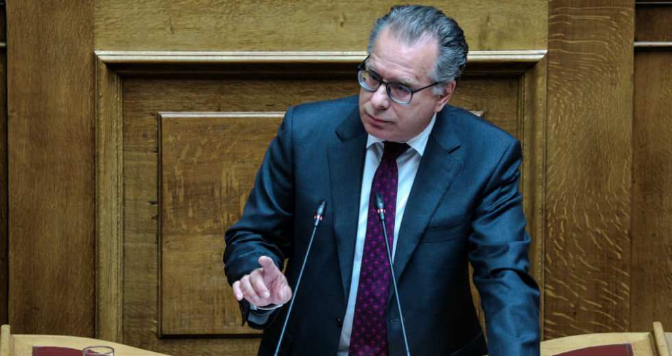 Νέα σκληρότερη μεταναστευτική πολιτική απ’ τον Γ. Κουμουτσάκο