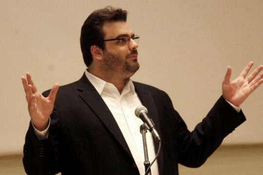 Ο πολιτικός επιστήμονας και οικονομολόγος