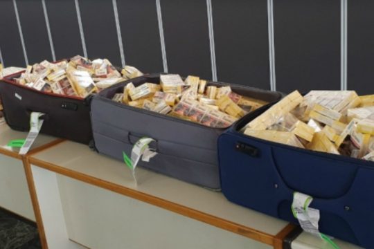 Πάνω από 50.000 τσιγάρα κατασχέθηκαν στο αεροδρόμιο Ηρακλείου