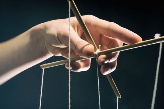 «Πολιτευόμενοι δημοσιογράφοι»