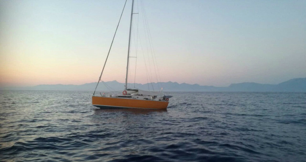 Με ιστιοφόρο θα έβγαιναν εκτός Ελλάδας 68 μετανάστες