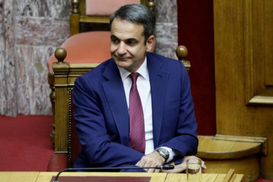 «Νίκησε» τον λαϊκισμό, υπόσχεται επενδύσεις