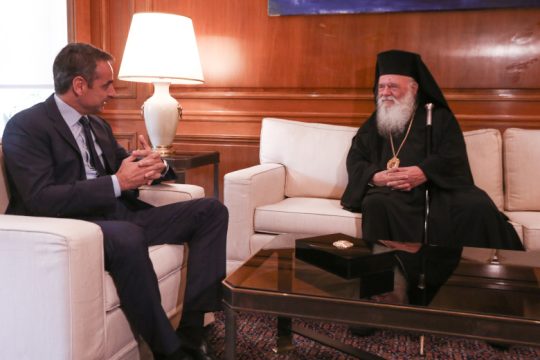 Μητσοτάκης – Ιερώνυμος: Ως μη γενόμενη η πρόταση συμφωνίας Πολιτείας-Εκκλησίας