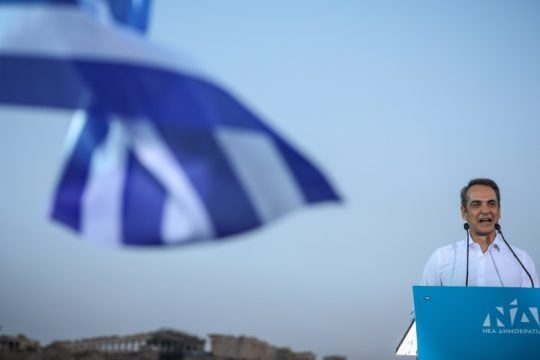 Εξαγγελίες πολιτικού αυταρχισμού