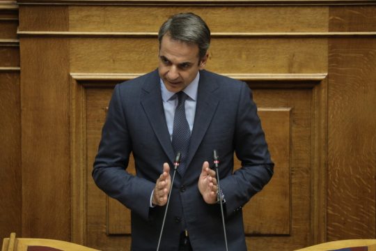 Επιμένει στη «φωτεινή Ελλάδα» ο Μητσοτάκης