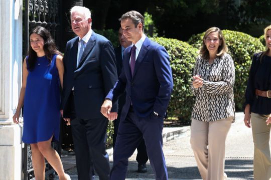 Τα πρώτα μέτρα της νέας κυβέρνησης
