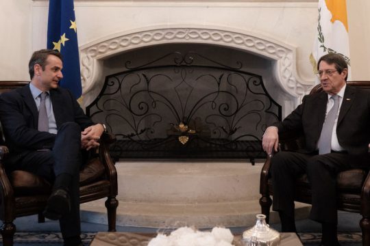 Στην Κύπρο με φόντο την Τουρκία