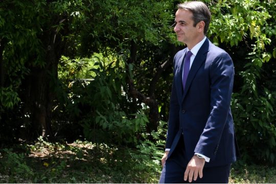 Πολλοί εξωκοινοβουλευτικοί με ολίγη από ΠΑΣΟΚ