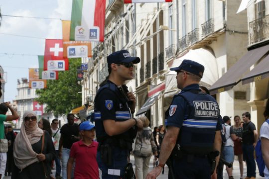 Αλγερινός έπεσε με το αυτοκίνητό του σε οικογένεια στο Μονπελιέ