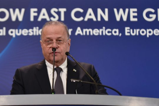 Απαλλαγή Μυτιληναίου από τις κατηγορίες για τη ΔΕΗ στο Λαύριο