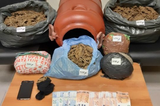 Πάνω από 7 κιλά κάνναβης σε διπλή επιχείρηση στην Κρήτη