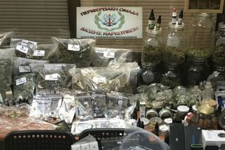 Τρεις συλλήψεις για μεγάλη ποσότητα ναρκωτικών στη Θεσσαλονίκη