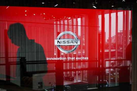 Μαζικές περικοπές θέσεων εργασίας στη Nissan