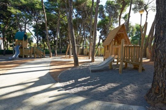Συνεχίζει ο δήμος Ηρακλείου την αναβάθμιση των Παιδικών Χαρών