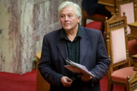 Εκτός Βουλής ο Κουρουμπλής, εντός ο Παπαχριστόπουλος