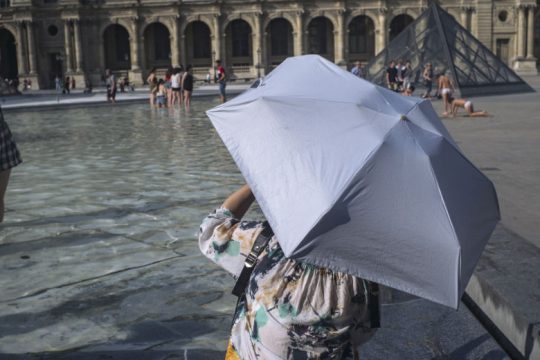 «Καμίνι» για δεύτερη φορά σε ένα μήνα η Δυτική Ευρώπη