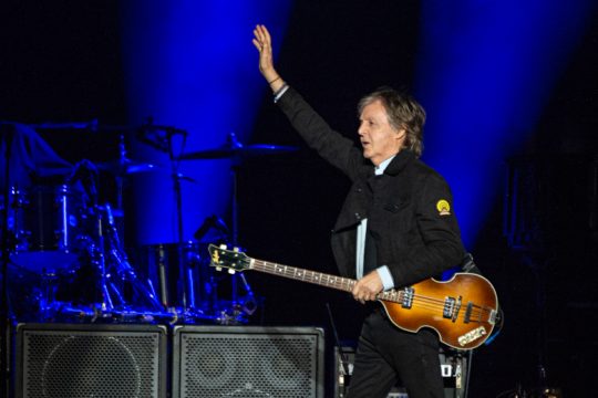 Οργή Paul McCartney για επιστημονικά πειράματα σε σκύλους
