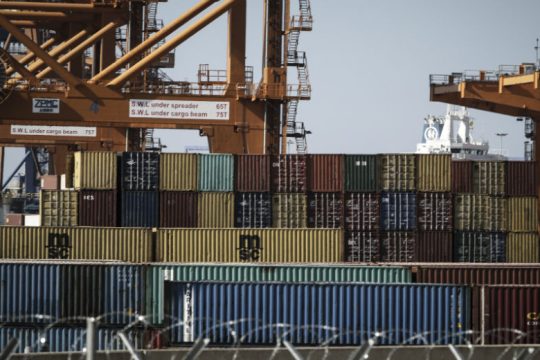Αύξηση 56% του εμπορικού ελλείμματος τον Μάιο