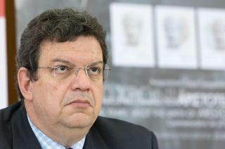 Προφάσεις εν αμαρτίαις από τον κ. πρύτανη