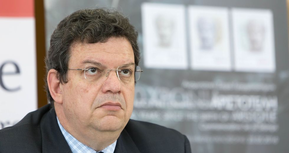 Προφάσεις εν αμαρτίαις από τον κ. πρύτανη
