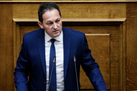 Τρία νομοσχέδια μέχρι 10 Αυγούστου προανήγγειλε ο Στ. Πέτσας