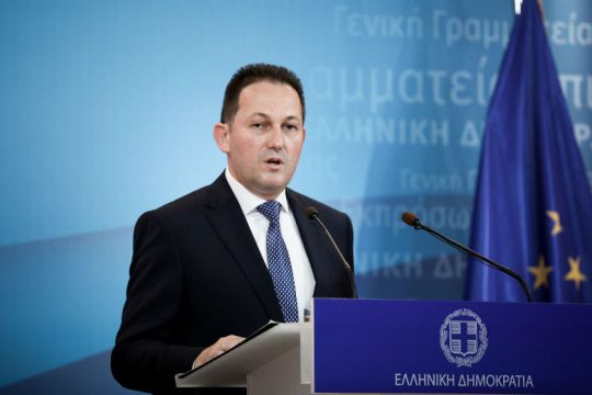 Ο Πέτσας, της γνωστής λίστας, ειρωνεύεται το κλείσιμο της Αυγής