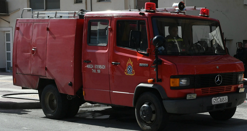 Φωτιά κοντά στο Κατράκειο θέατρο Νίκαιας
